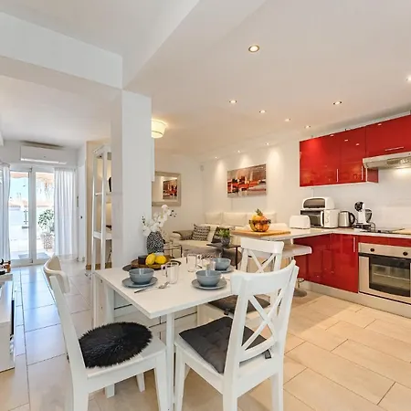 Summer Dream - Island Village Apartment